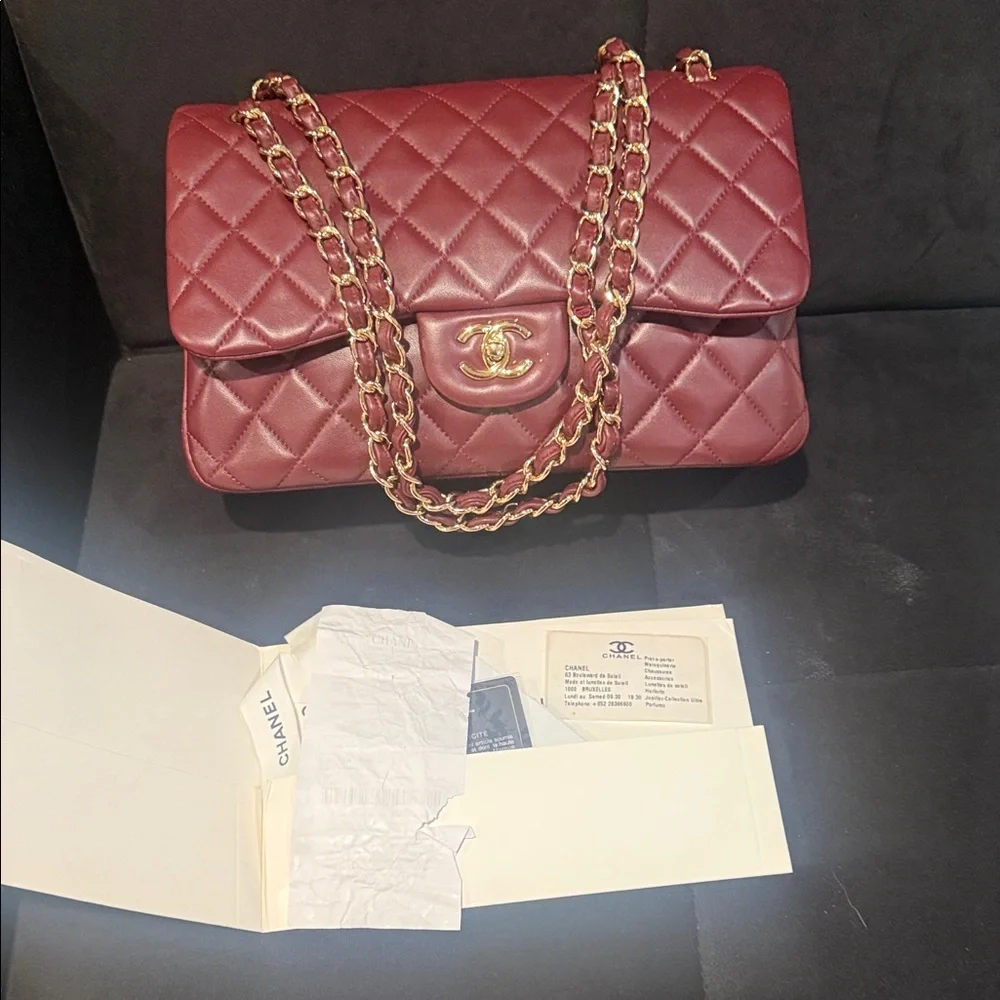 CHANEL Burgundy Quilted Shoulder Bag - Picture 5 of 15